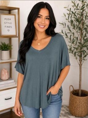 Zenana Women’s V-Neck Relaxed Tee - Slate Blue size large